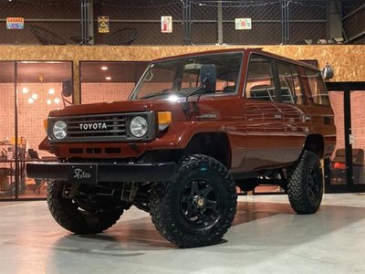 TOYOTA LAND CRUISER - 4