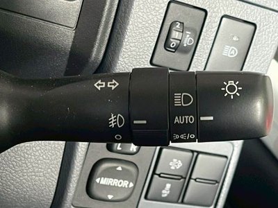 TOYOTA LAND CRUISER 70 - 8