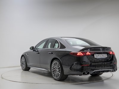 MERCEDES-BENZ E-CLASS - 4
