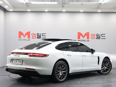 PORSCHE PANAMERA - 2