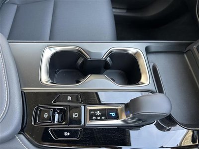 2025 Lexus NX thumbnail 18