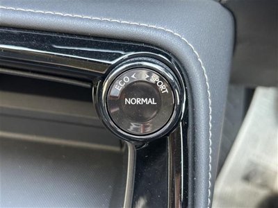 2025 Lexus NX thumbnail 17