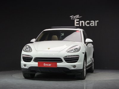 2012 Porsche CAYENNE 照片 2