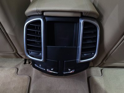 2012 Porsche CAYENNE 缩略图 18