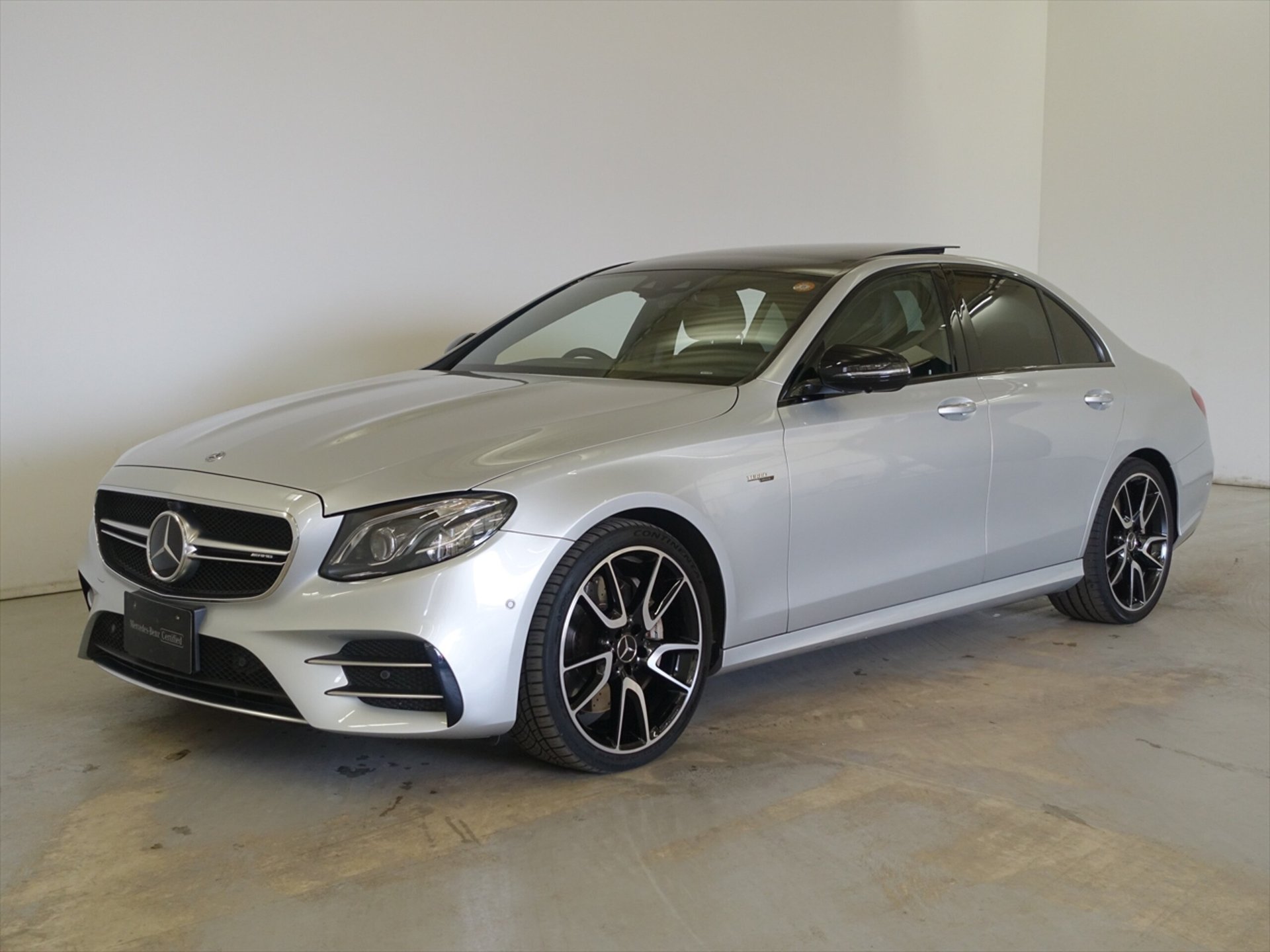 MERCEDES-BENZ E-CLASS AMG - View 1