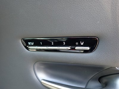 صورة مصغرة 31 لـ 2021 Lexus LS