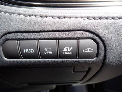 صورة مصغرة 21 لـ 2021 Lexus LS