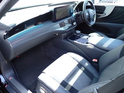 صورة مصغرة 33 لـ 2021 Lexus LS
