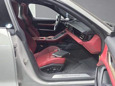 2022 Porsche TAYCAN 缩略图 16