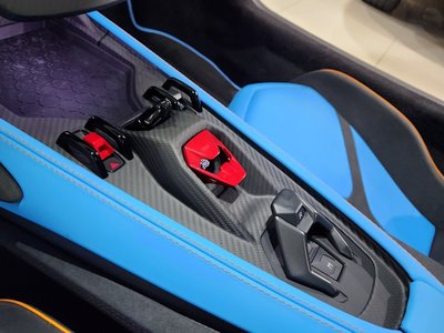 LAMBORGHINI REVUELTO - 9