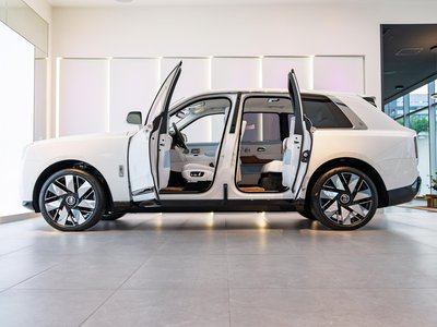 2026 ROLLS-ROYCE CULLINAN thumbnail 48