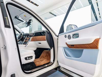 2026 ROLLS-ROYCE CULLINAN thumbnail 38