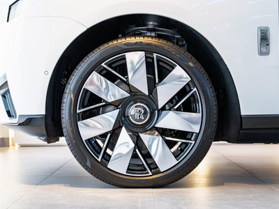 2026 ROLLS-ROYCE CULLINAN thumbnail 49