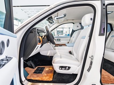 2026 ROLLS-ROYCE CULLINAN thumbnail 32