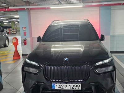صورة 1 لـ 2025 BMW X7