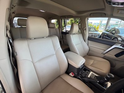TOYOTA LAND CRUISER PRADO - 9