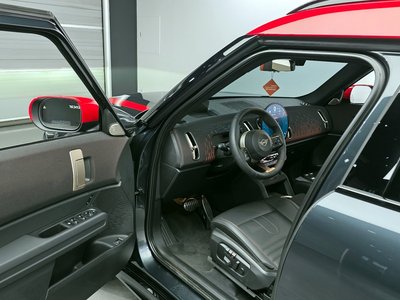 MINI COUNTRYMAN - 10