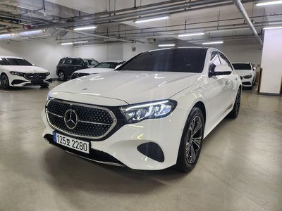 MERCEDES-BENZ E-CLASS - 1