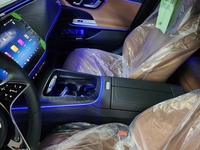 MERCEDES-BENZ E-CLASS - 8