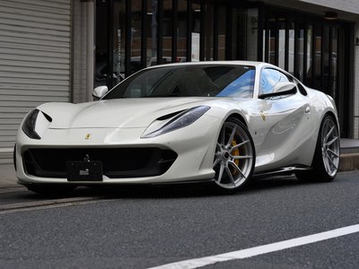 2019 Ferrari 812 SUPERFAST — фото 1