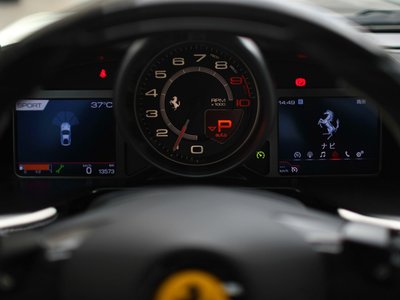 2019 Ferrari 812 SUPERFAST — фото 12