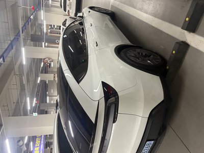 TESLA MODEL Y - 5