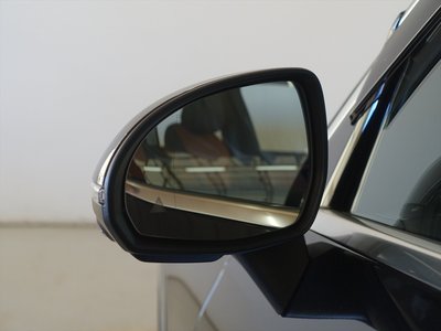 MERCEDES-BENZ GLC - 10