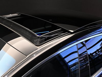 MERCEDES-BENZ EQS - 9