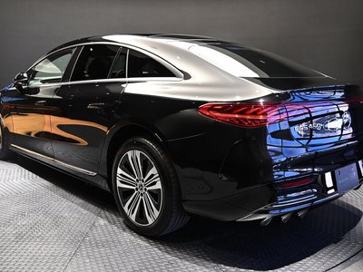 MERCEDES-BENZ EQS - 7