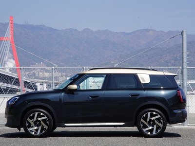 2026 MINI COOPER COUNTRYMAN photo 9