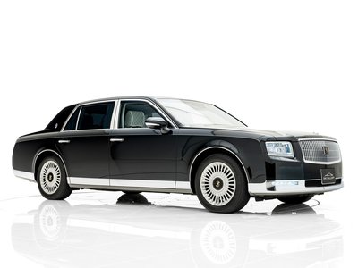 TOYOTA CENTURY - 9