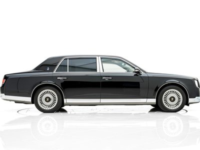 TOYOTA CENTURY - 8