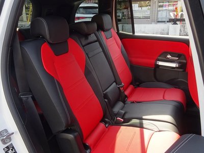 MERCEDES-BENZ GLB - 9