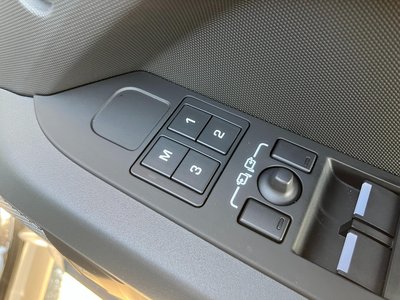 2023 LAND Rover DEFENDER 缩略图 21