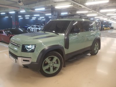 LAND ROVER DEFENDER - 6