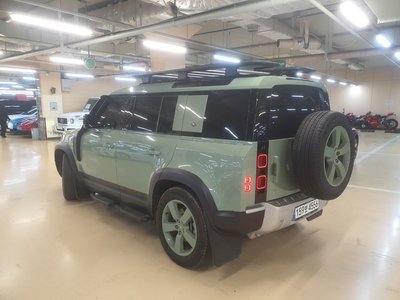 LAND ROVER DEFENDER - 4