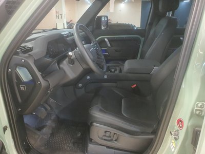 LAND ROVER DEFENDER - 5