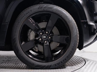 LAND ROVER DEFENDER - 7