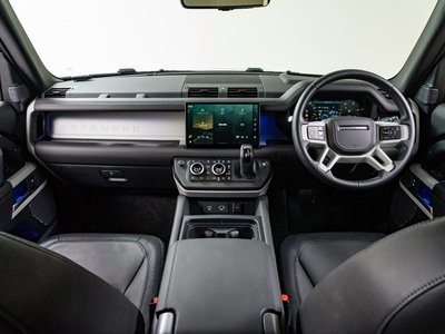 LAND ROVER DEFENDER - 2