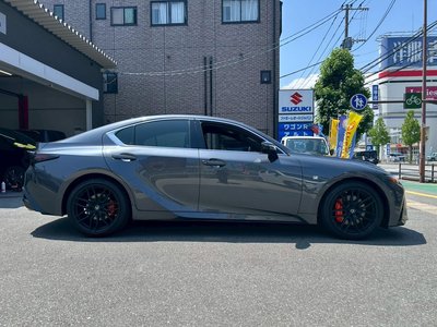 LEXUS IS - 9