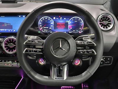 MERCEDES-BENZ GLA - 3