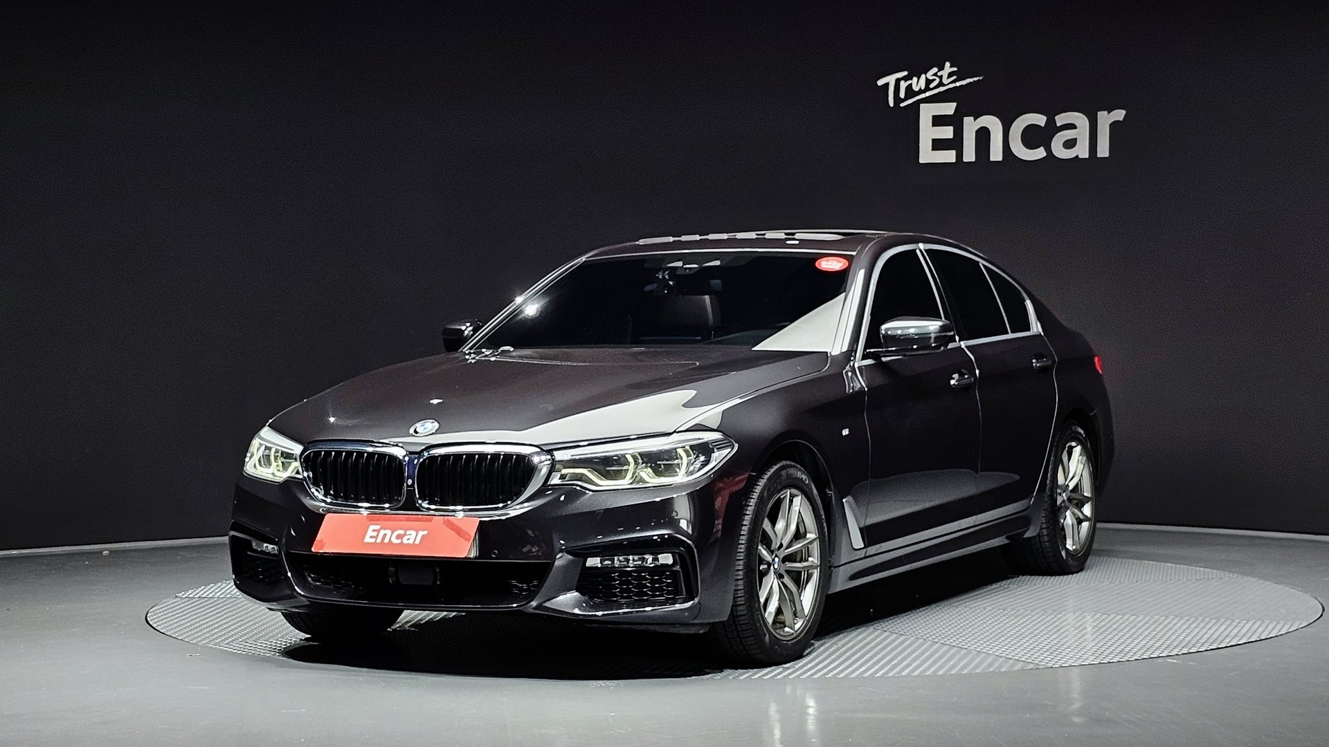 BMW 5 SERIES - View 1