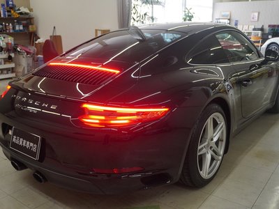PORSCHE 911 - 10