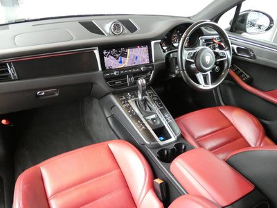 2020 Porsche MACAN 缩略图 12