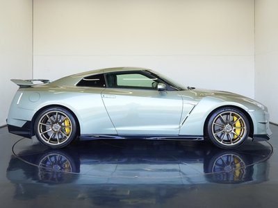 NISSAN GT-R - 5