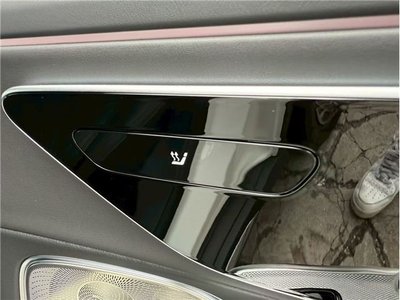 MERCEDES-BENZ E-CLASS - 7