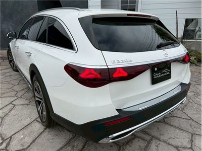 MERCEDES-BENZ E-CLASS - 2