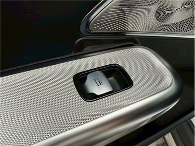 MERCEDES-BENZ E-CLASS - 10