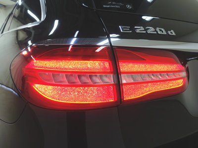 MERCEDES-BENZ E-CLASS WAGON - 5