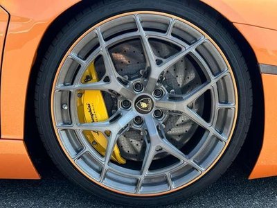 LAMBORGHINI AVENTADOR - 9